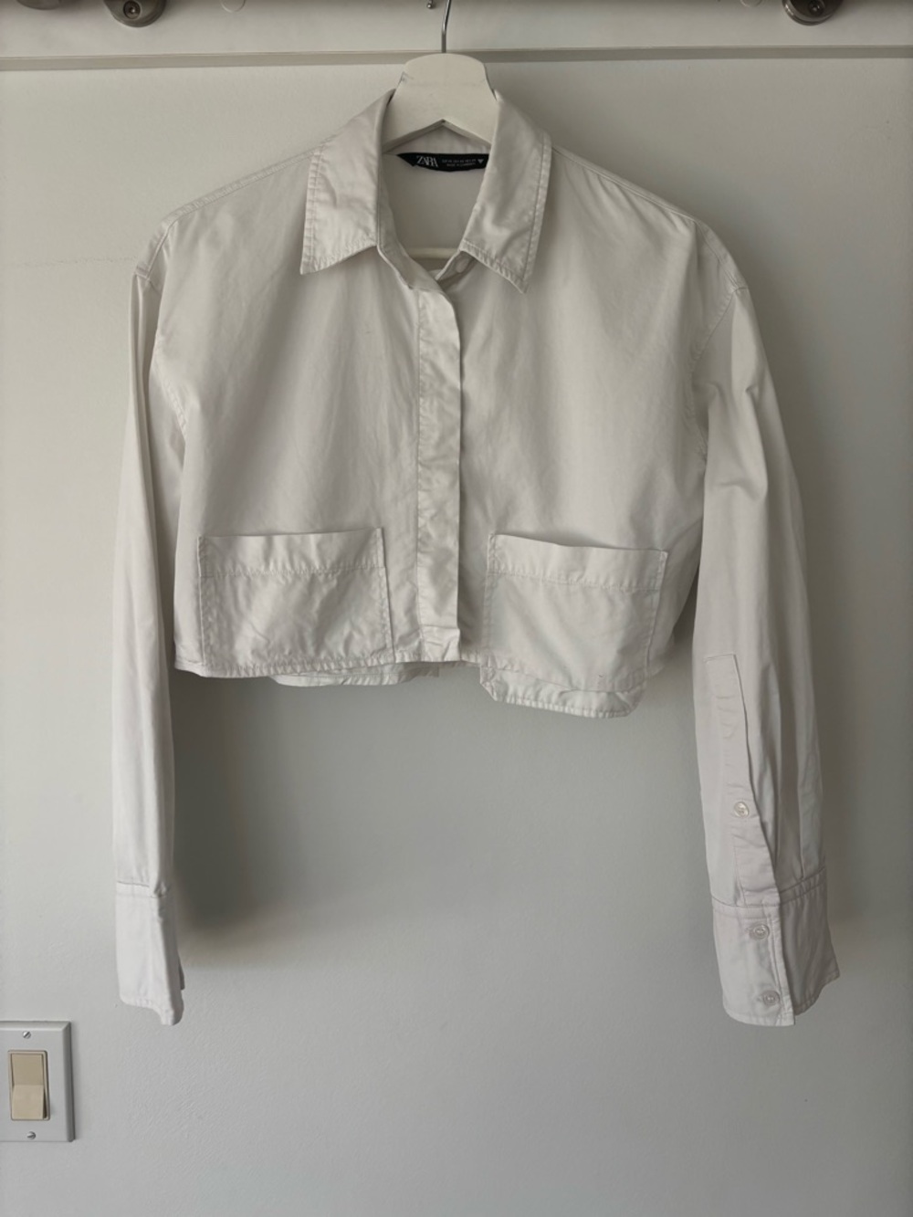 ZARA White Cropped Button-Front Shirt